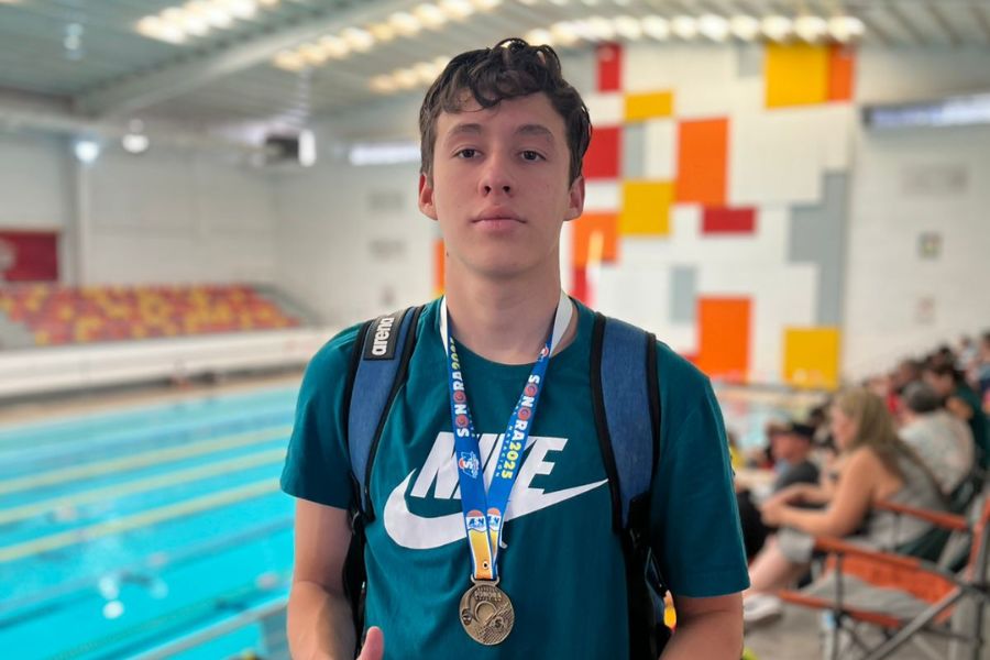 Miguel Arellano campeón estatal de natación