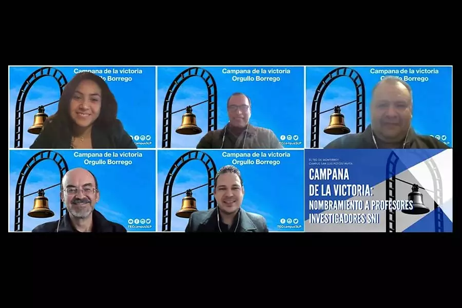 Moisés y Fabiola en el toque de la campana vía Zoom.