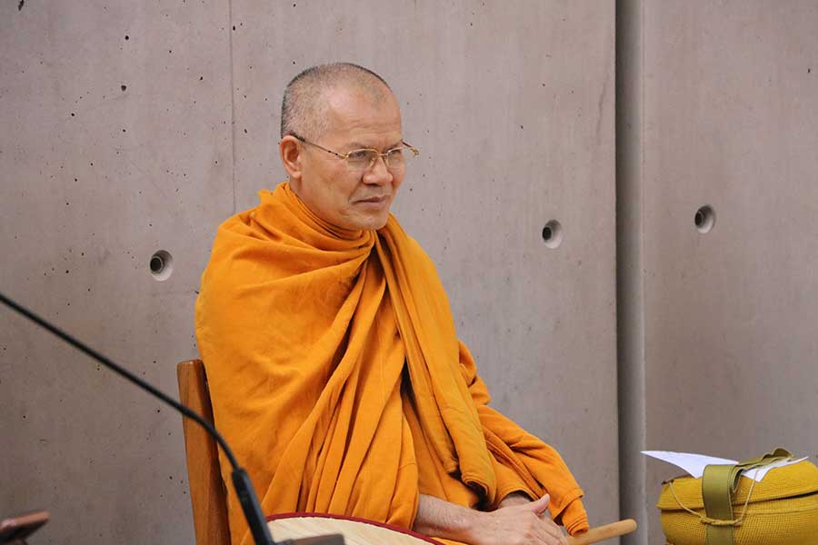 Phra Ajahn Suphan, monje budista compartió reflexiones en torno a la felicidad con la comunidad del campus Monterrey.