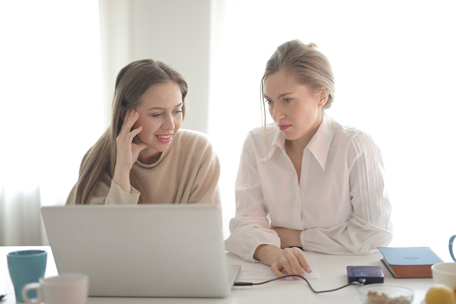 Mujeres juntas por la misma misión: La igualdad de genero. 