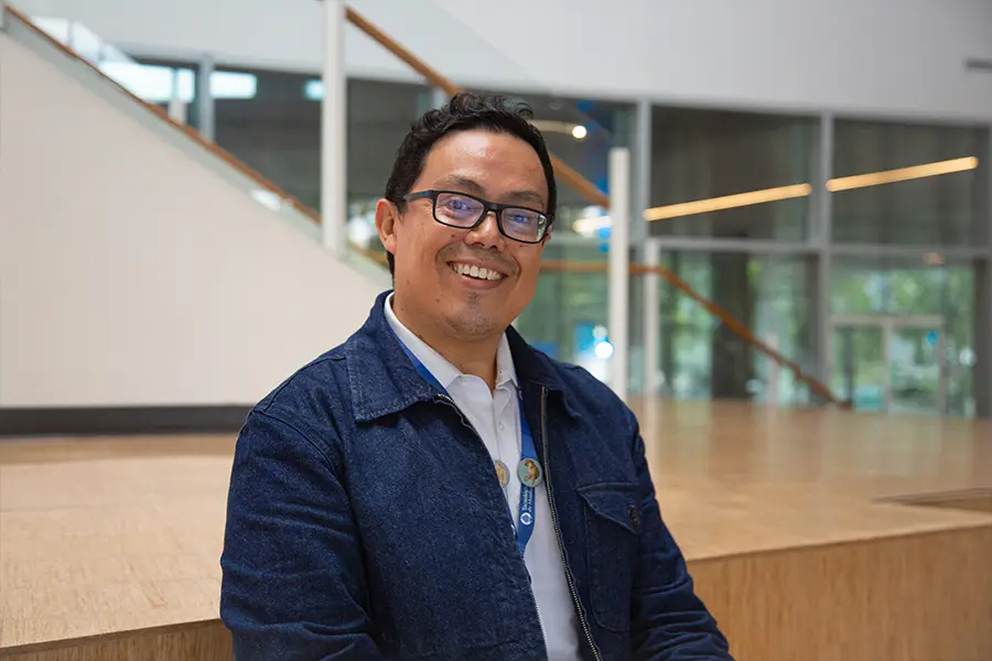 Octavio Benítez fomenta pensamiento crítico y trabajo colaborativo en sus clases de Ciencias Sociales en PrepaTec.