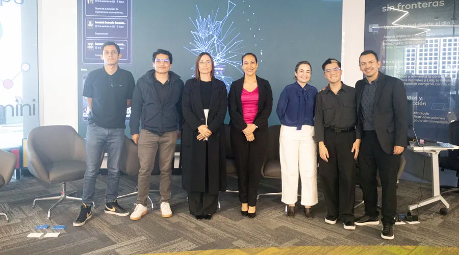 Profesores y estudiantes charlan en panel sobre los nuevos retos del emprendimiento a trav&eacute;s de las habilidades blandas "soft skills".