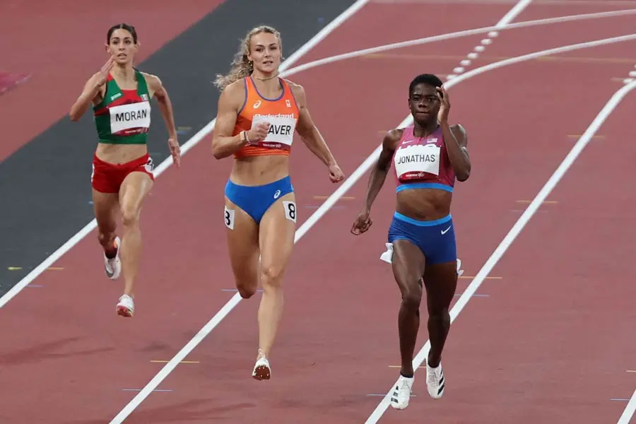 Paola Morán cerró fuerte en la semifinal de 400 metros planos en Tokio 2020.