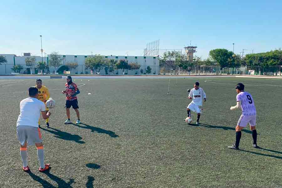 Labor social en penal de Puente Grande, realizado por entrenadores deportivos de PrepaTec Santa Anita. 