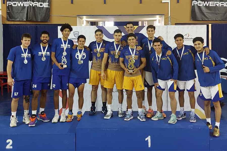 Podio de ganadores de basquetbol 3x3 en Universiada Nacional 2022