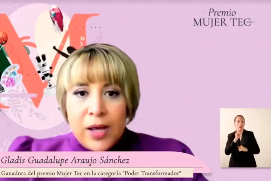 Gladis Araujo fue reconocida con el Premio Mujer Tec 2021.