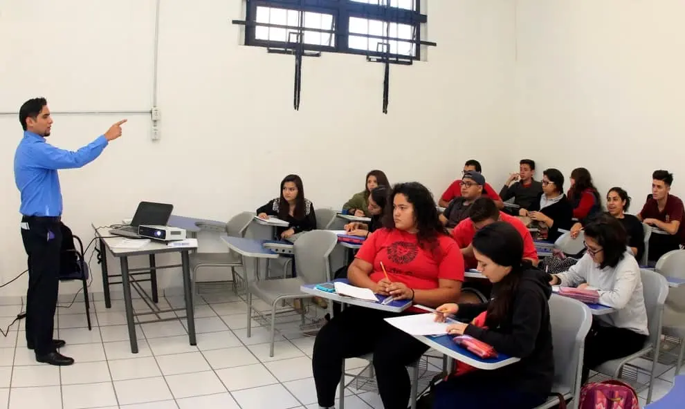 Prepanet-el-bachillerato-en-linea-del-Tec-aumento-su-matricula