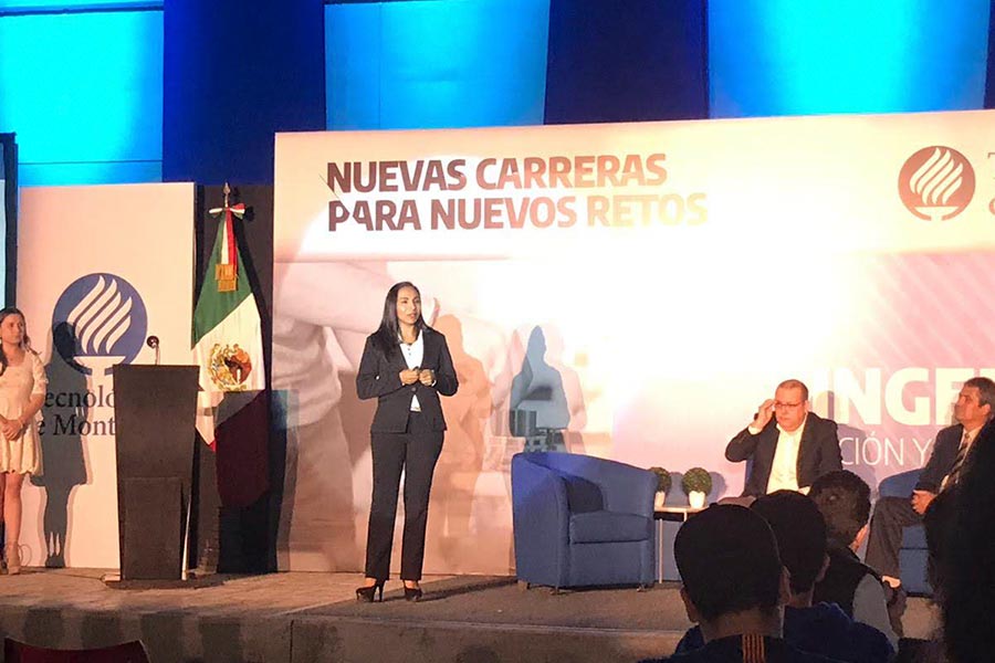 presentación de Yolanda Burgos en evento de nuevas carreras