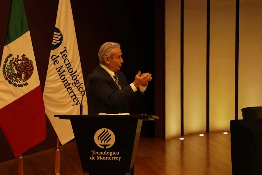 Líder en el sector financiero comparte su visión con estudiantes Tec