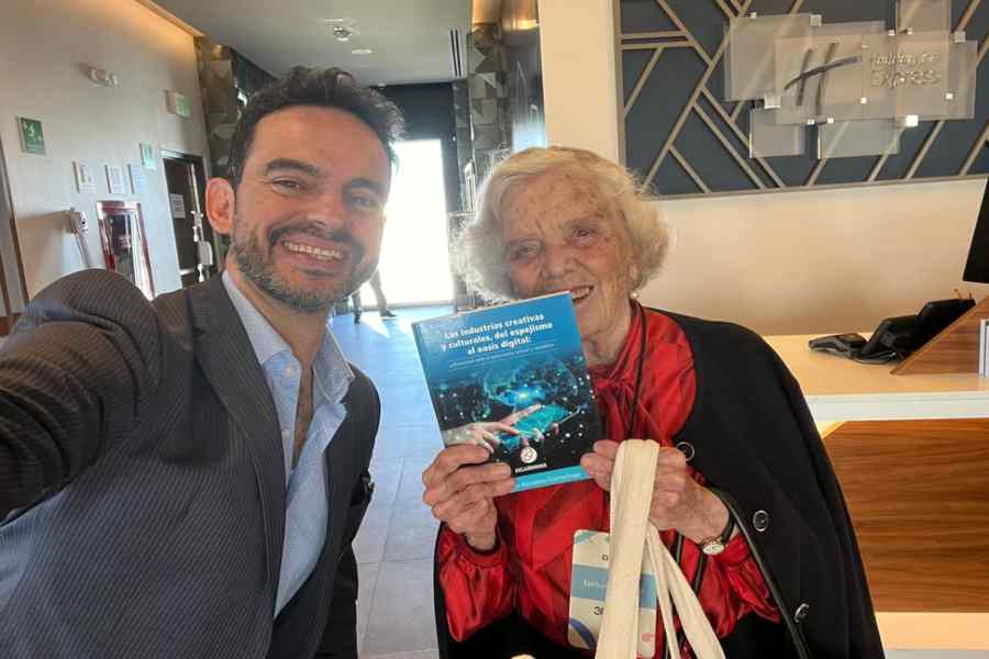 Con la escritora Elena Poniatowska