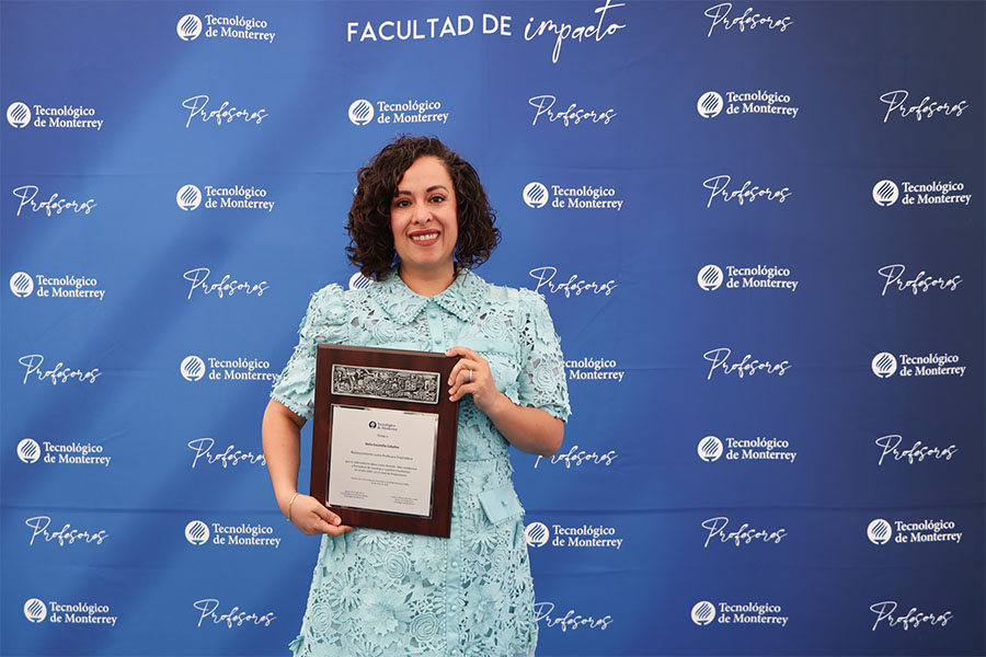 Reconocen a docentes que inspiran dentro y fuera del aula en Toluca