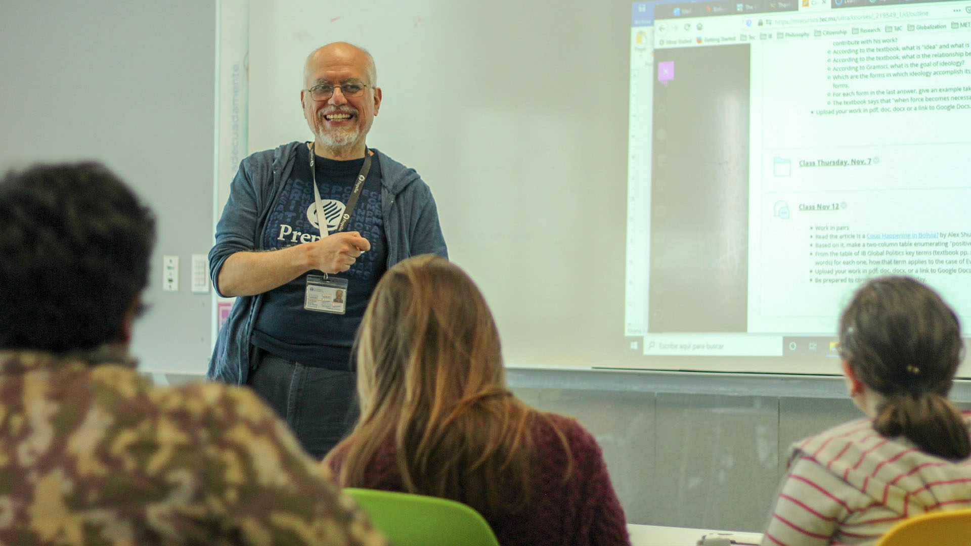 Expanden conocimiento: escriben profesores Tec libro para SEP