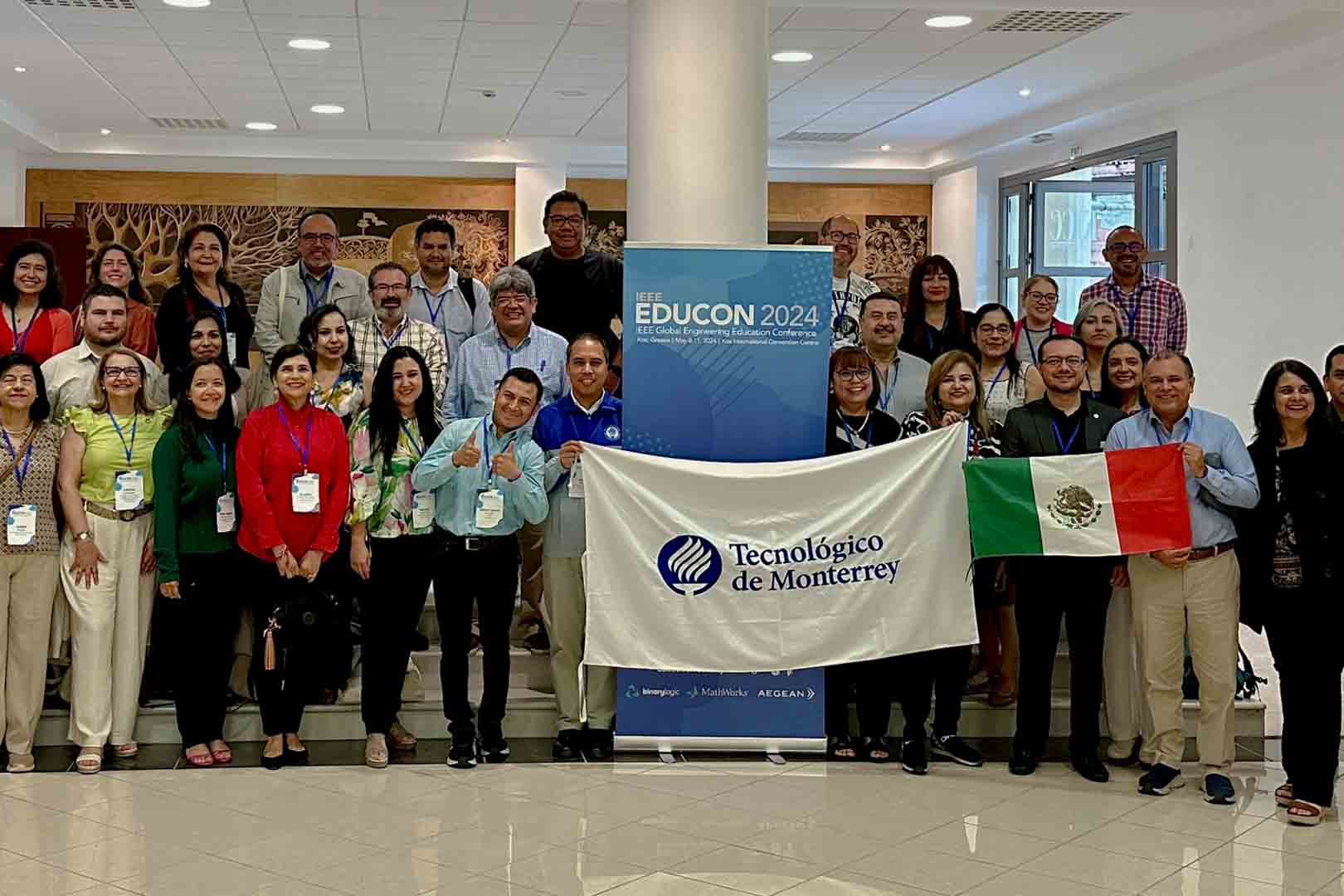 Profesores del Tecnológico de Monterrey en la conferencia