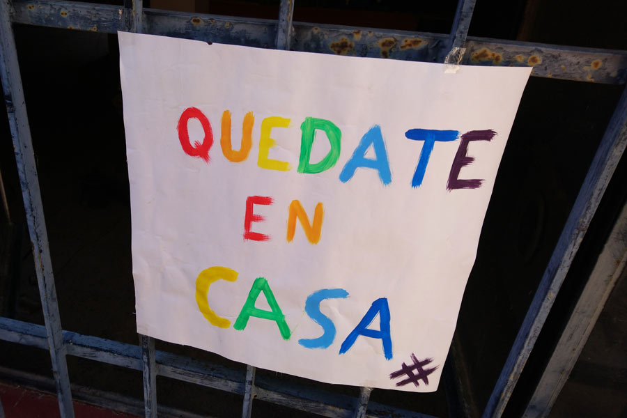 Quédate en casa.