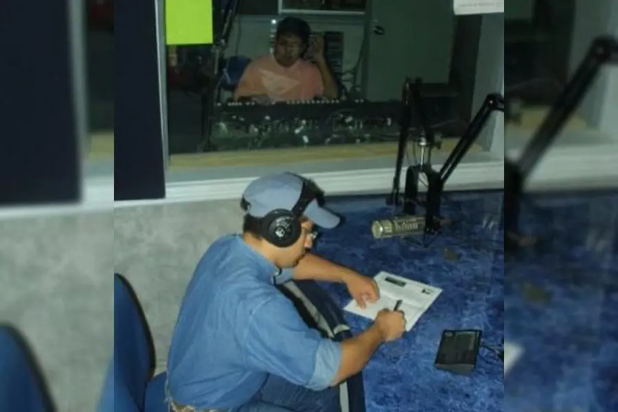 Las primeras cabinas de la radio del Tec estuvieron ubicadas en Aulas V.