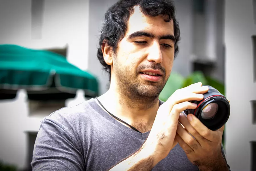 Rafael González resolvió el problema de la aberración cromática.