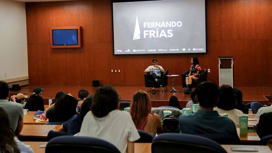 Retos del cine joven en México, impartida por el cineasta Fernando Frías, en el Tec Guadalajara. 