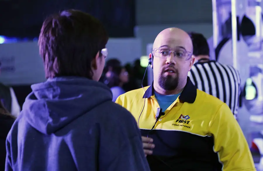 Ricardo Delfín: Viene de Facebook como árbitro del torneo de robótica que lo inspiró