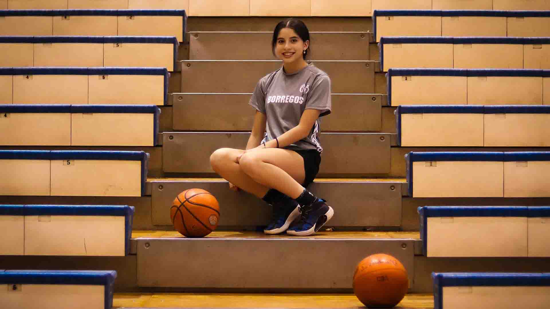 ¡Vuela a canasta! Destaca alumna de PrepaTec en basquetbol