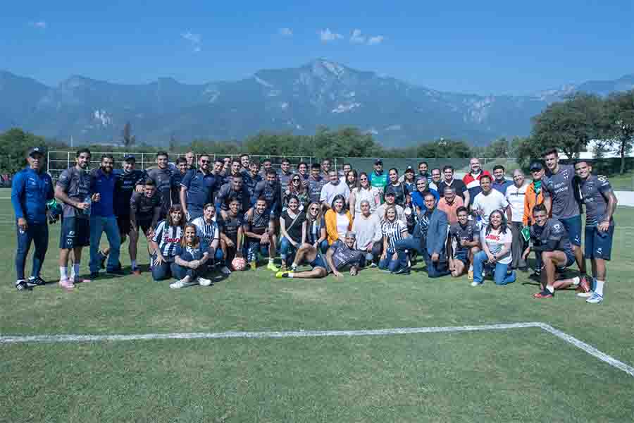 ¡En la cancha y en el aula! Profesores Tec toman reto con Rayados 