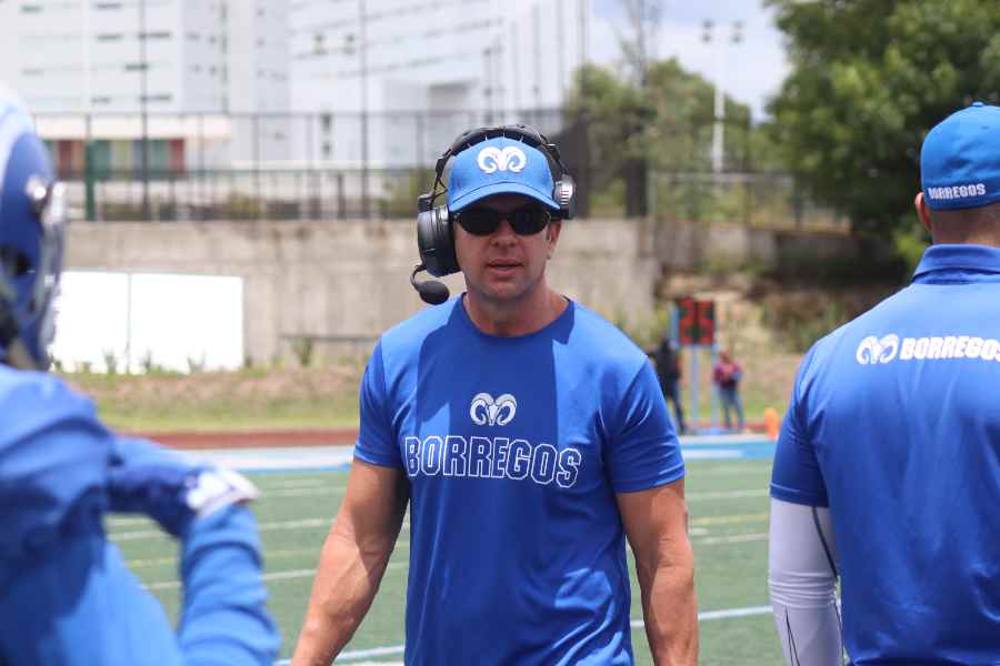 El coach Fisher va por la mejor temporada en la historia de Borregos Puebla