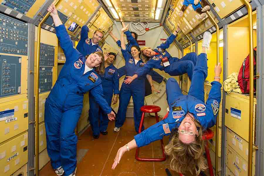 space academy campamento espacial beca Bennett