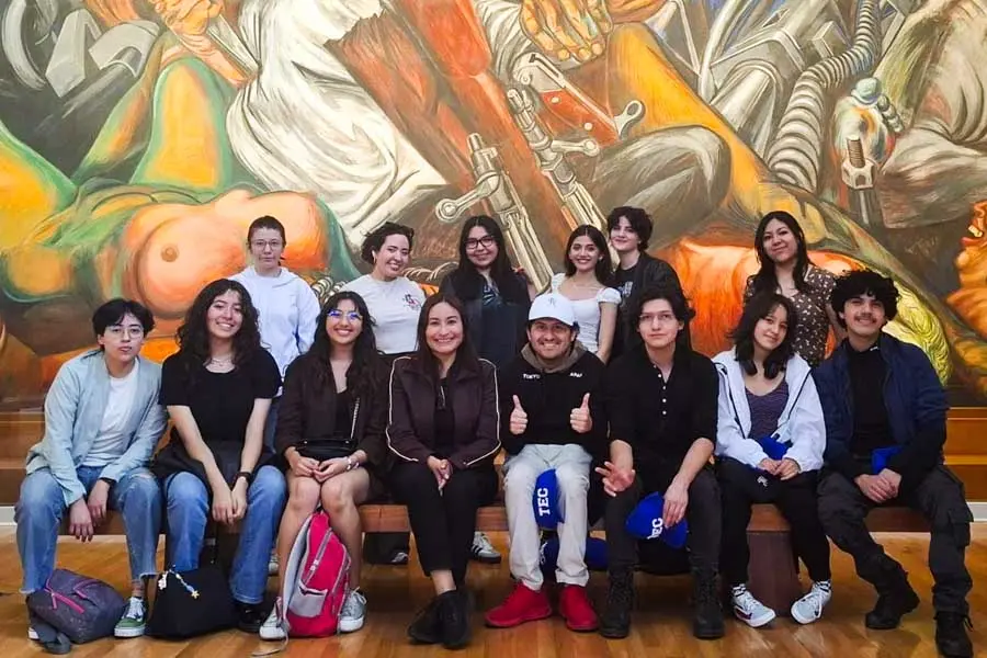 Surrealismo digital: estudiantes Tec exponen obras de arte en Viena