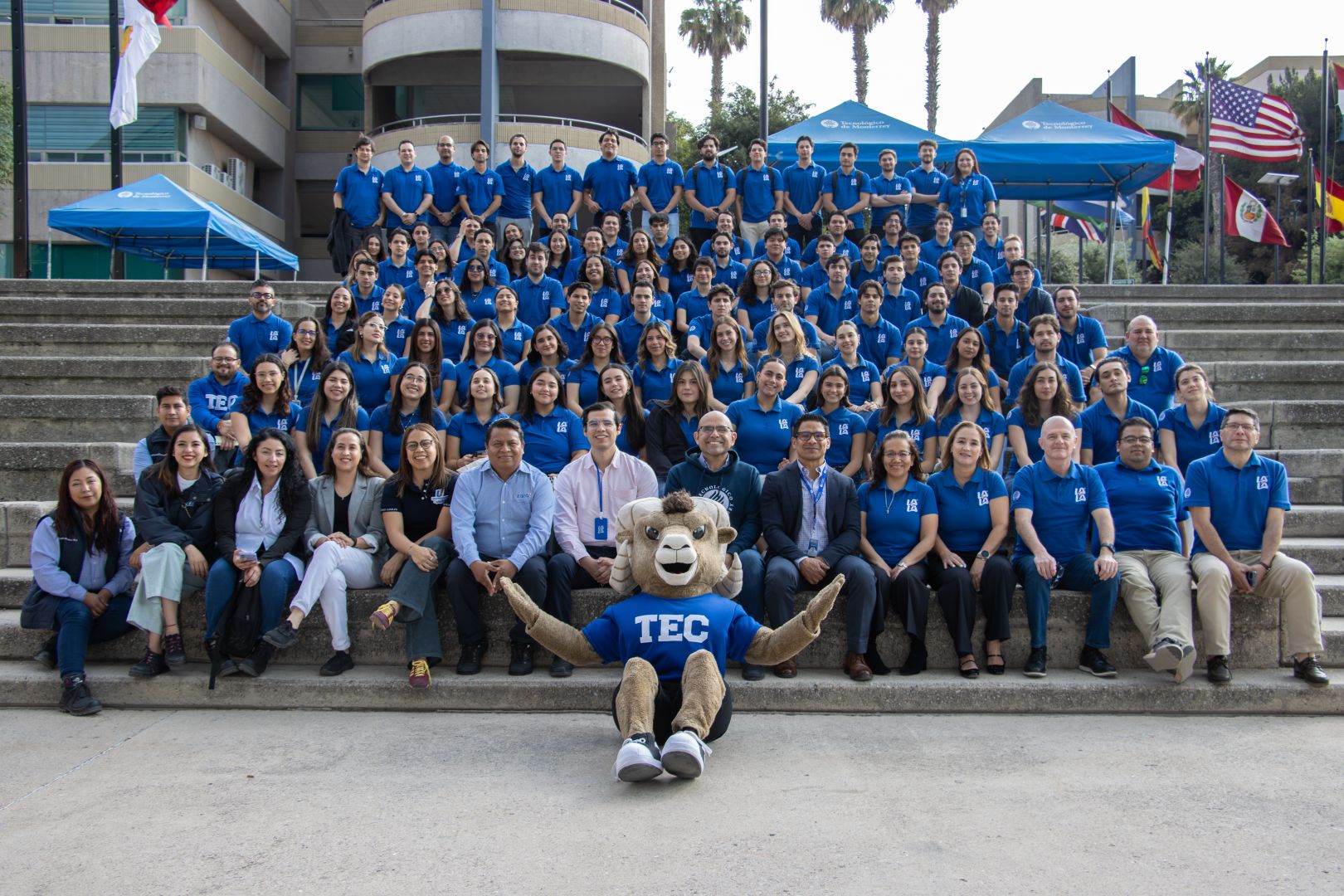 Foto oficial de estudiantes y socio formador