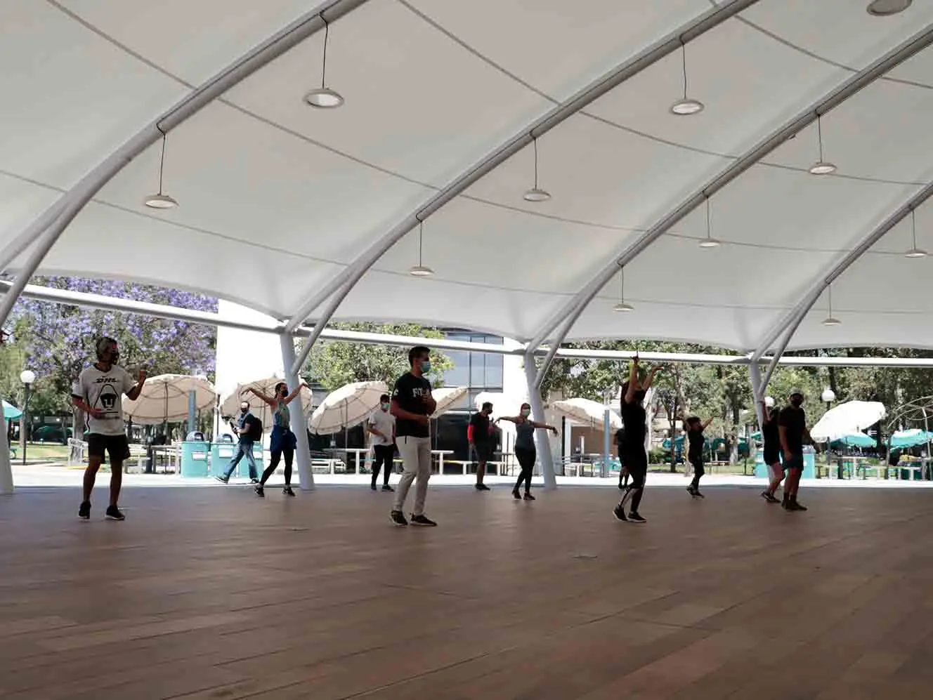 Tec en Guadalajara reanudó actividades limitadas de laboratorios y de Life al aire al aire libre.