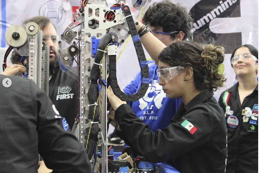 El equipo LamBot ganó todos sus matches en el regional de Bayou