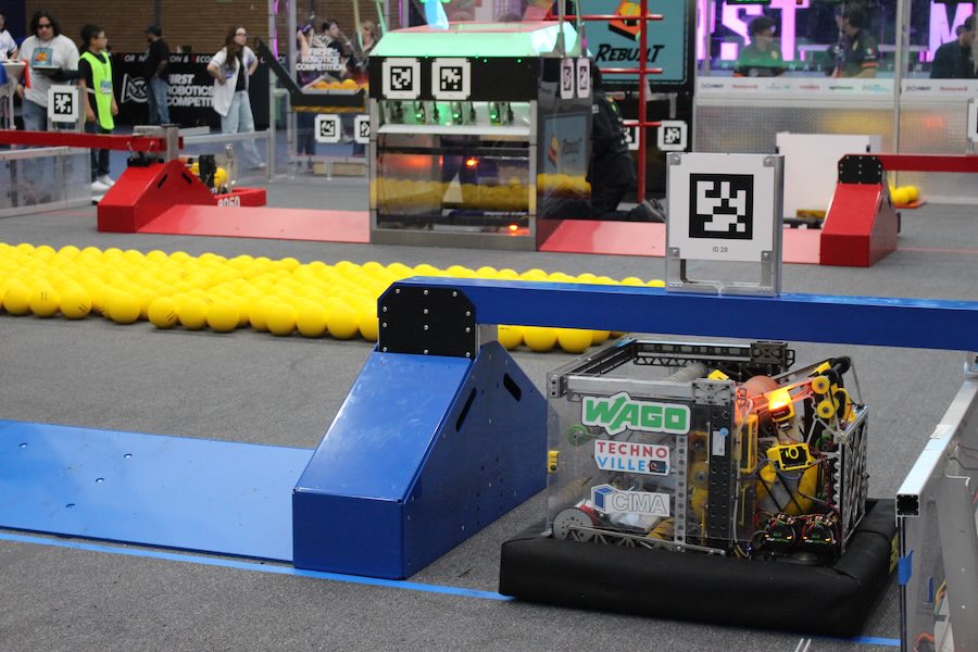 J&oacute;venes del Tec Quer&eacute;taro logran pase al mundial FIRST 2026 en Houston