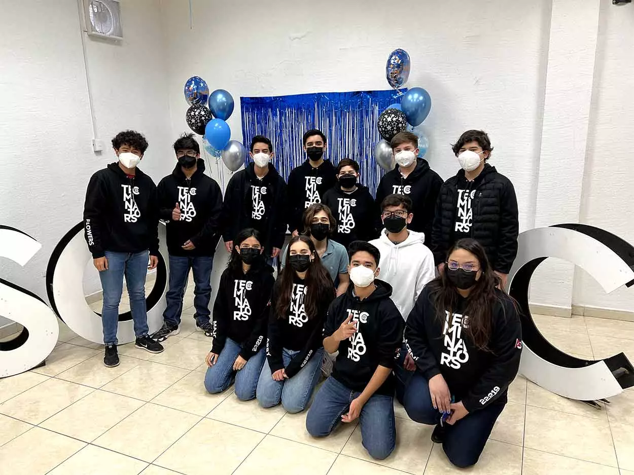  SEGURO TAMBIÉN QUERRÁS LEER: https://tec.mx/es/noticias/laguna/educacion/tecminators-al-nacional-secundaria-tec-gana-pase-first-lego-league 