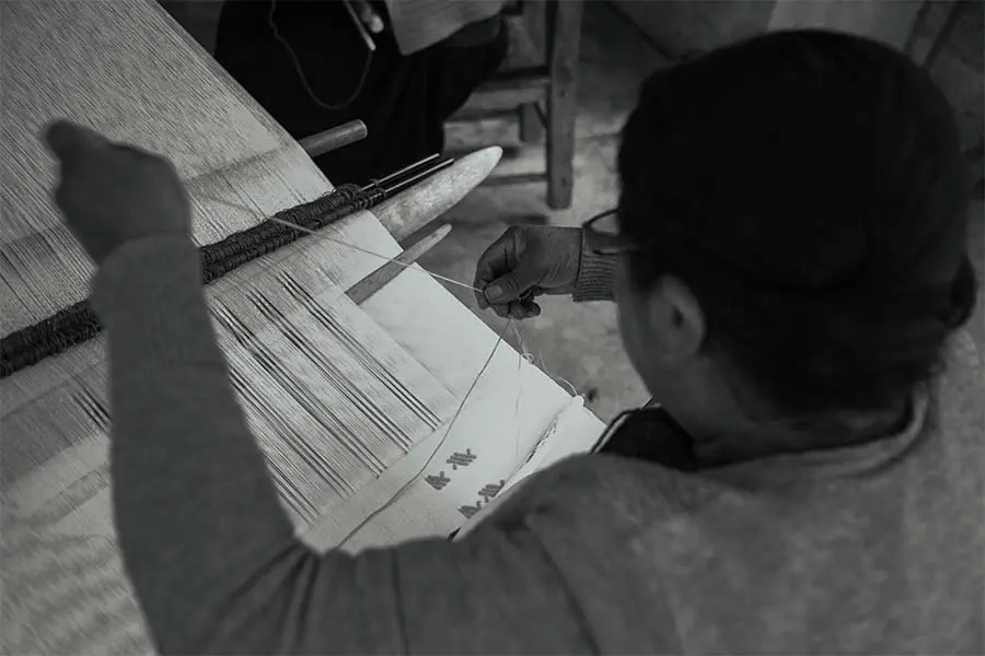 andrea en el telar de cintura