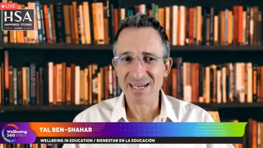 Tal Ben Shahar en sesión en vivo durante Wellbeing 360