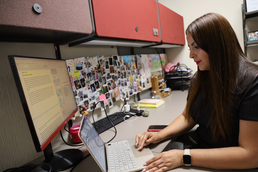 Karina Coronado investiga la trasnformaci&oacute;n de insumos sostenible y fue reconocida con el Premio Mujer Tec 2026.