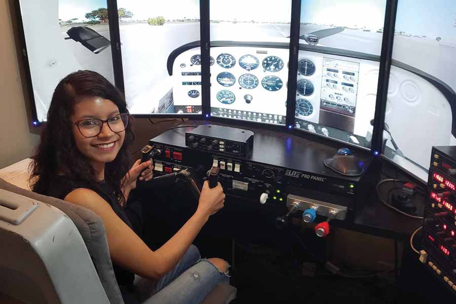 Wendy Herrera Líder del Mañana particiando en Semana i en campus Monterrey