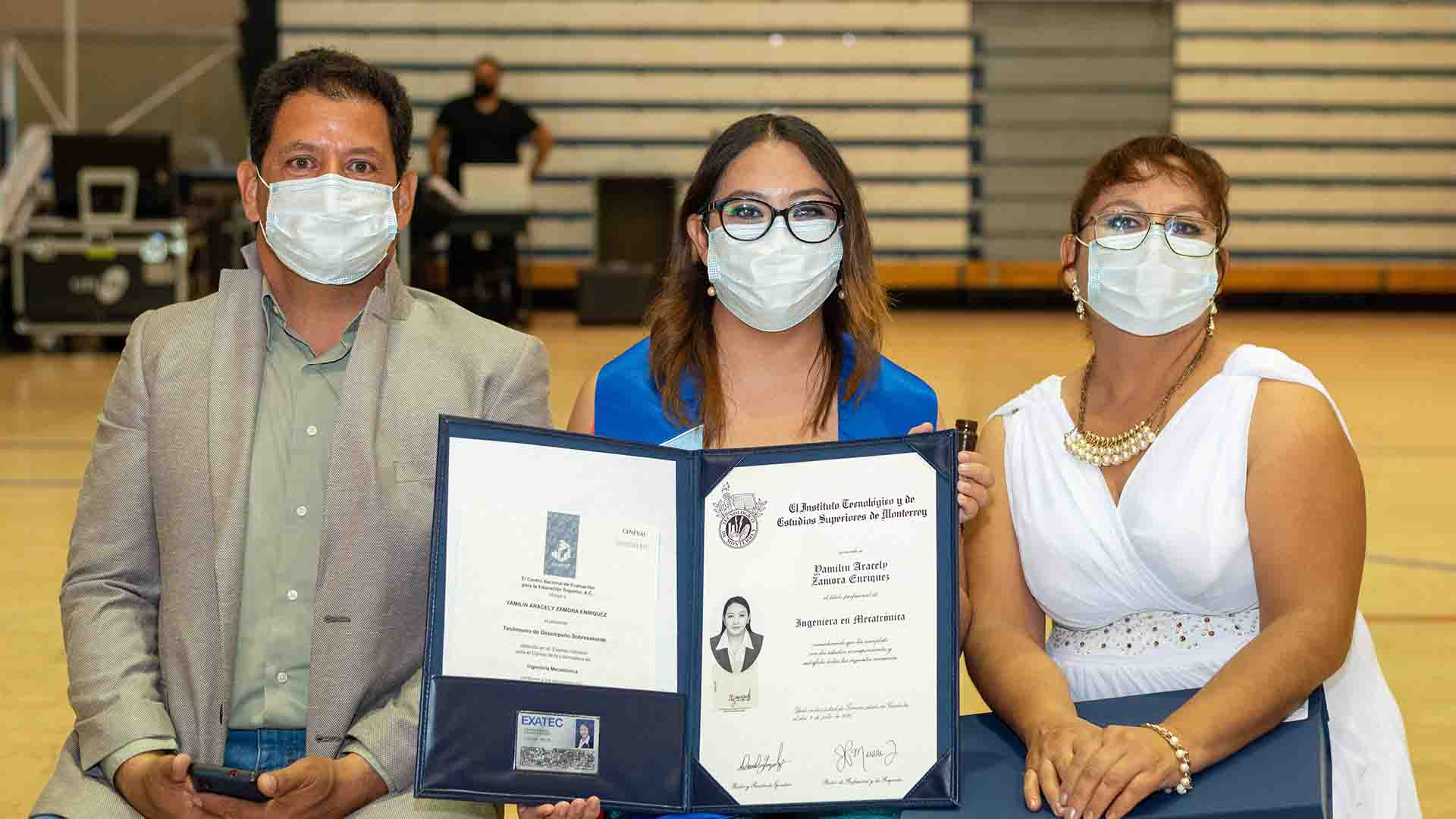 Yamilín Aracely Zamora Enríquez, egresada de Ingeniería en Mecatrónica