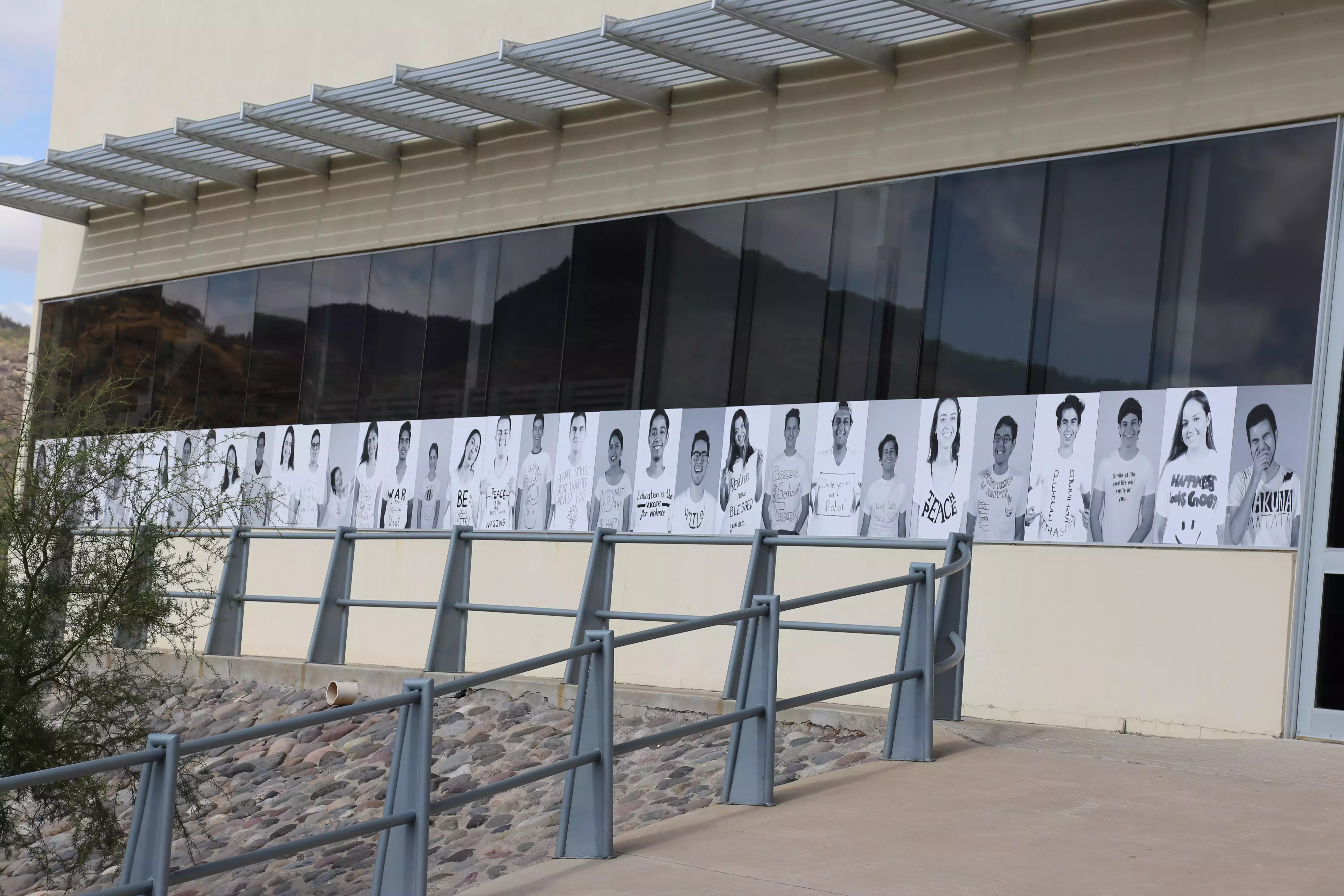 Alumnos participando en el Día de las Humanidades