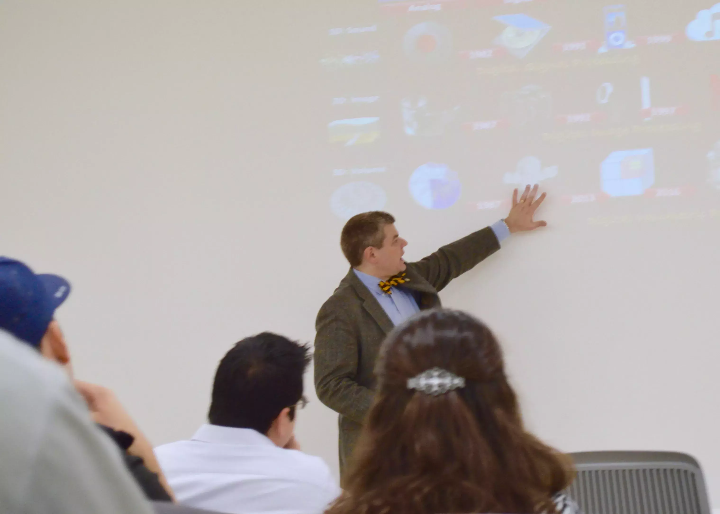 Thomas Kurfess, profesor distinguido de la EIC ofreció un seminario acerca del cambiante proceso de manufactura.