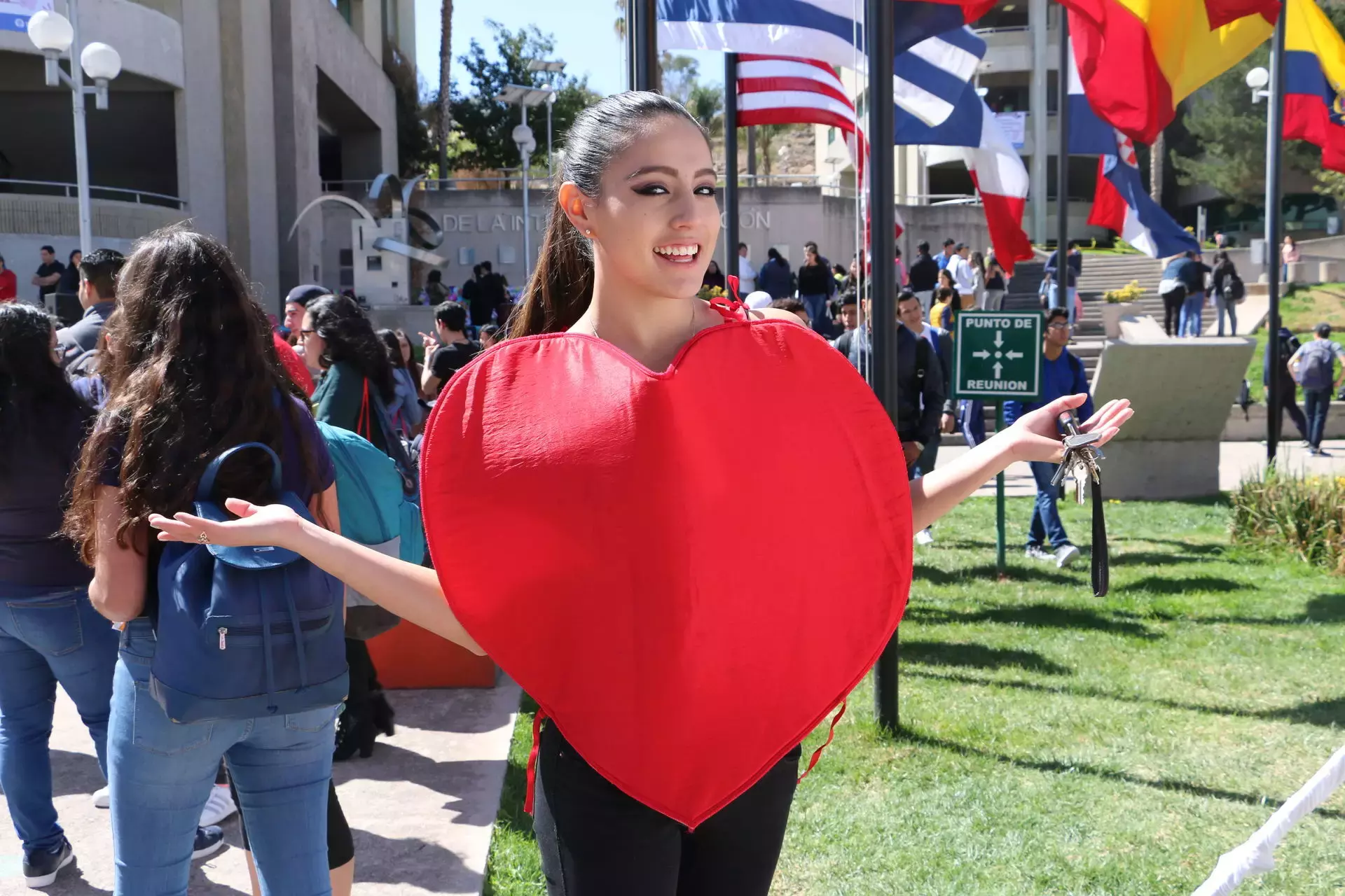 La kermesse se celebró en la Plaza de las Banderas