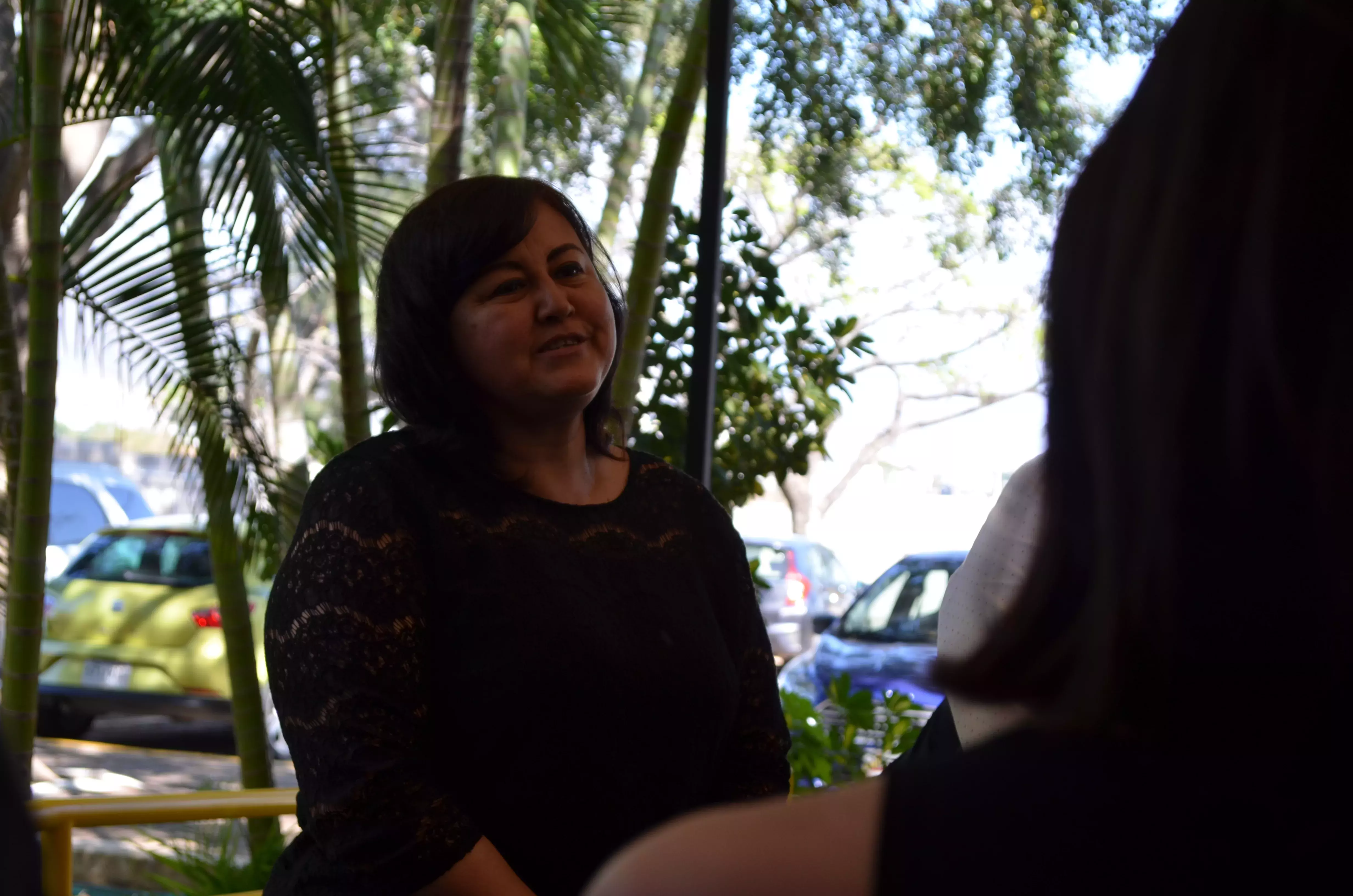 La Directora de preparatoria, profesora Georgina Muñoz, felicitando a todos los candidatos. 