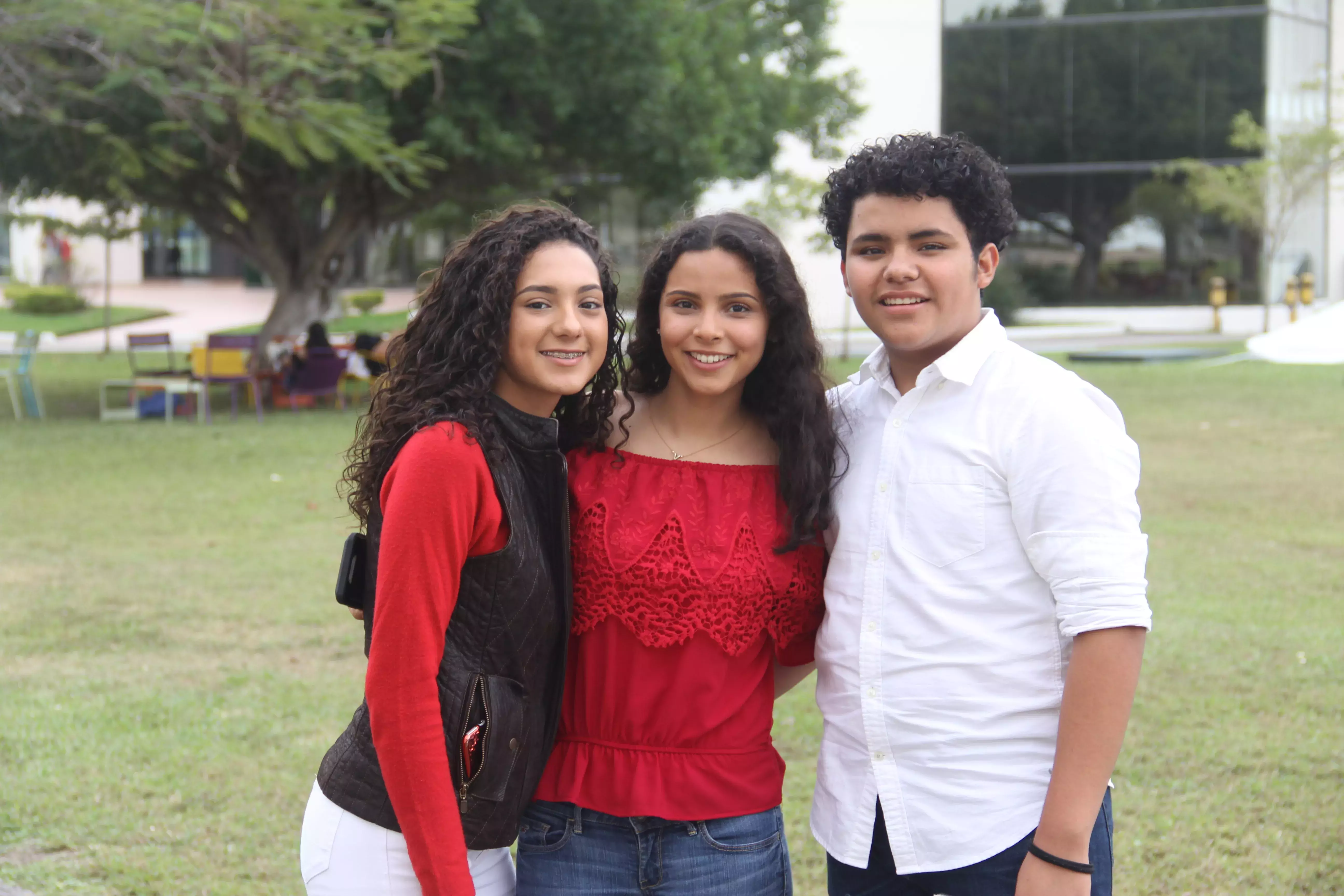 Alumnos de PrepaTec disfrutando en San Valentín