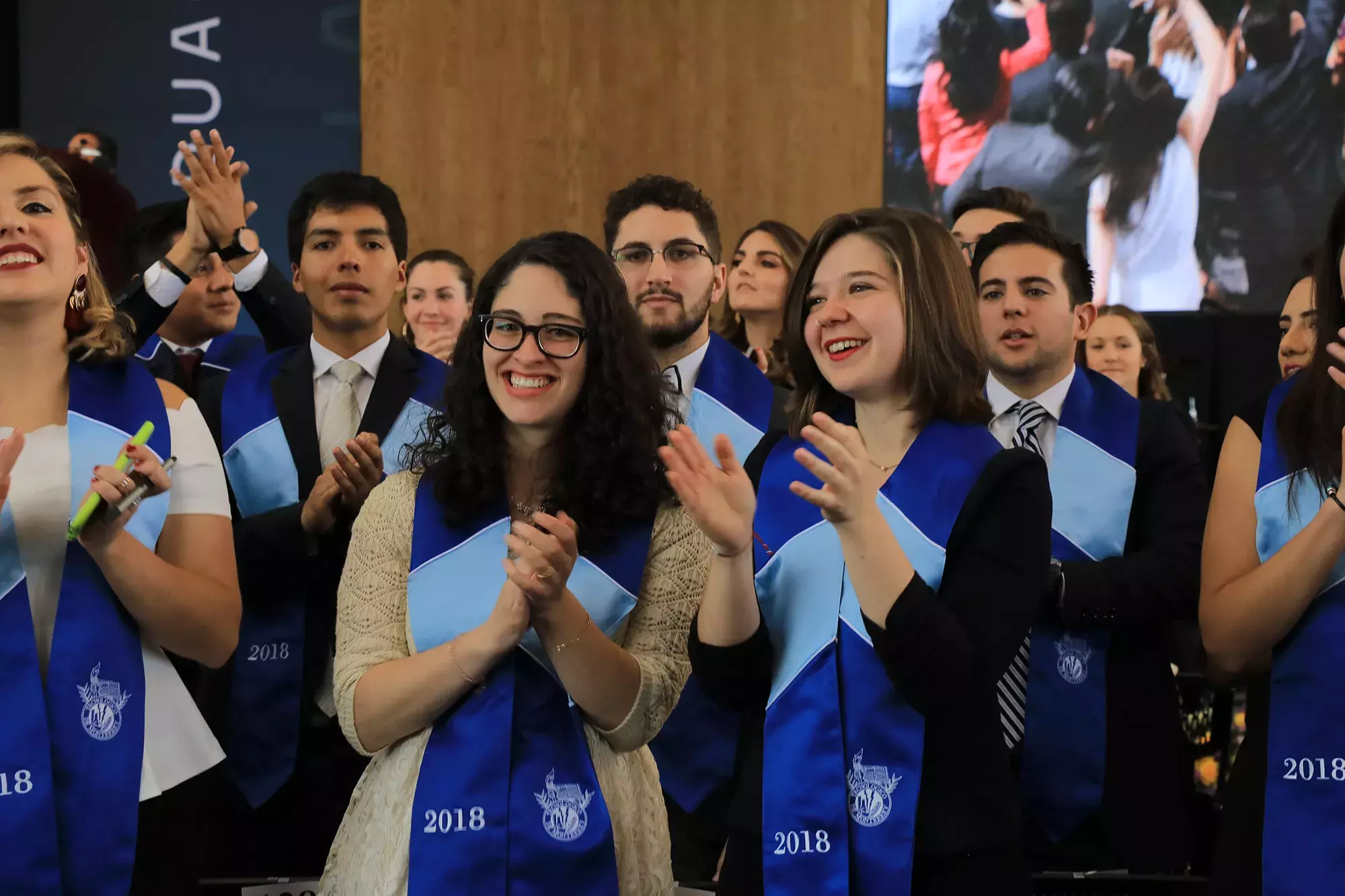 alumnos graduados