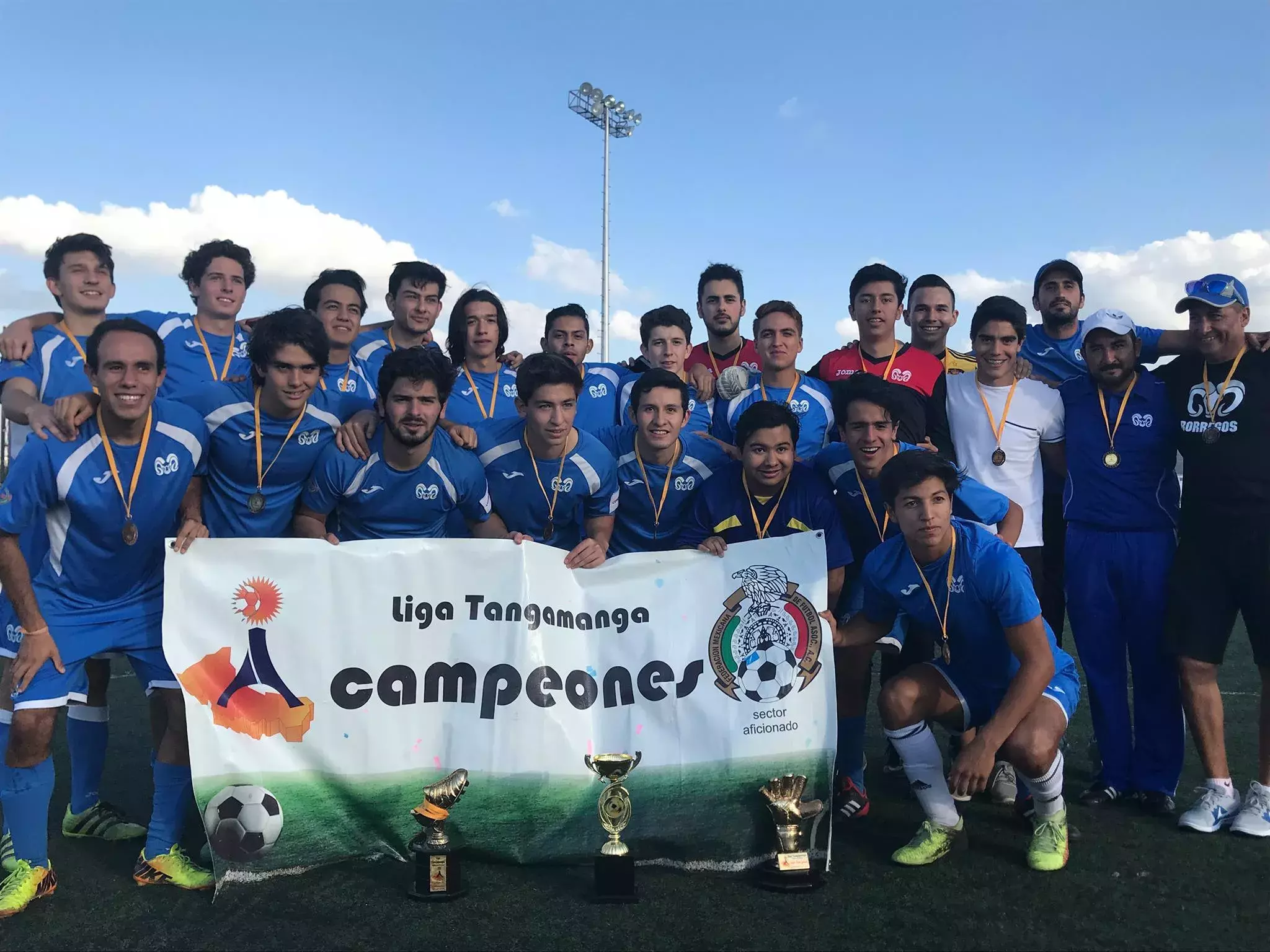 El equipo de fútbol del Tecnológico de Monterrey campus San Luis Potosí ganan por tercera vez el título de la Liga Universitaria Tangamanga