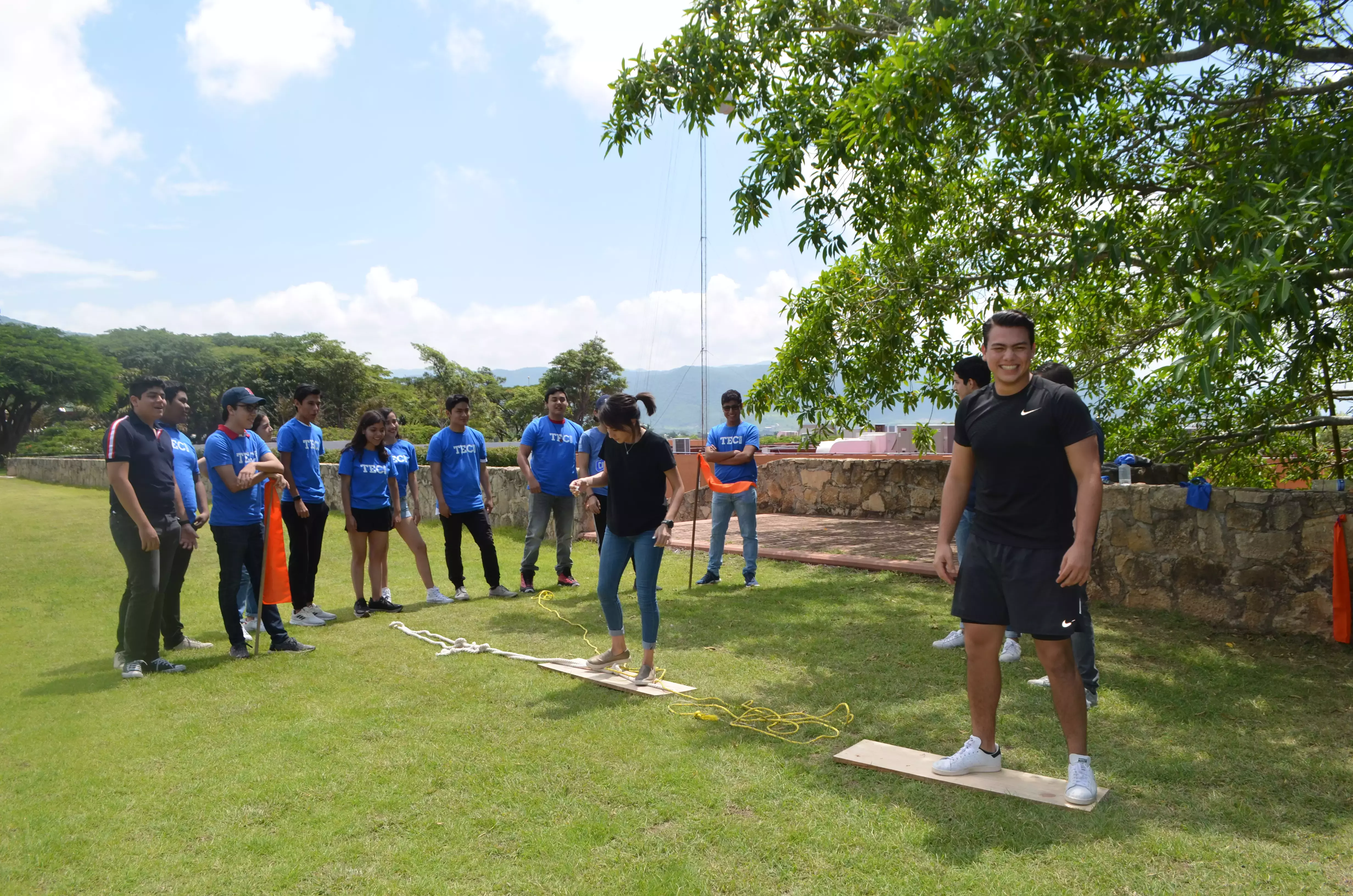 Alumnos en el HiTec