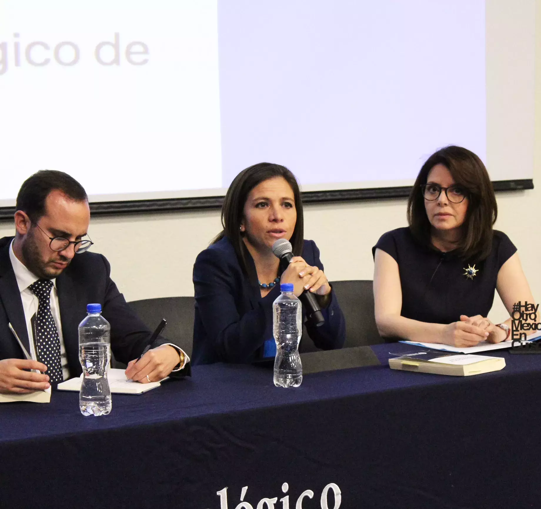 Presentación del libro "100 años de vigencia de la Constitución Mexicana"