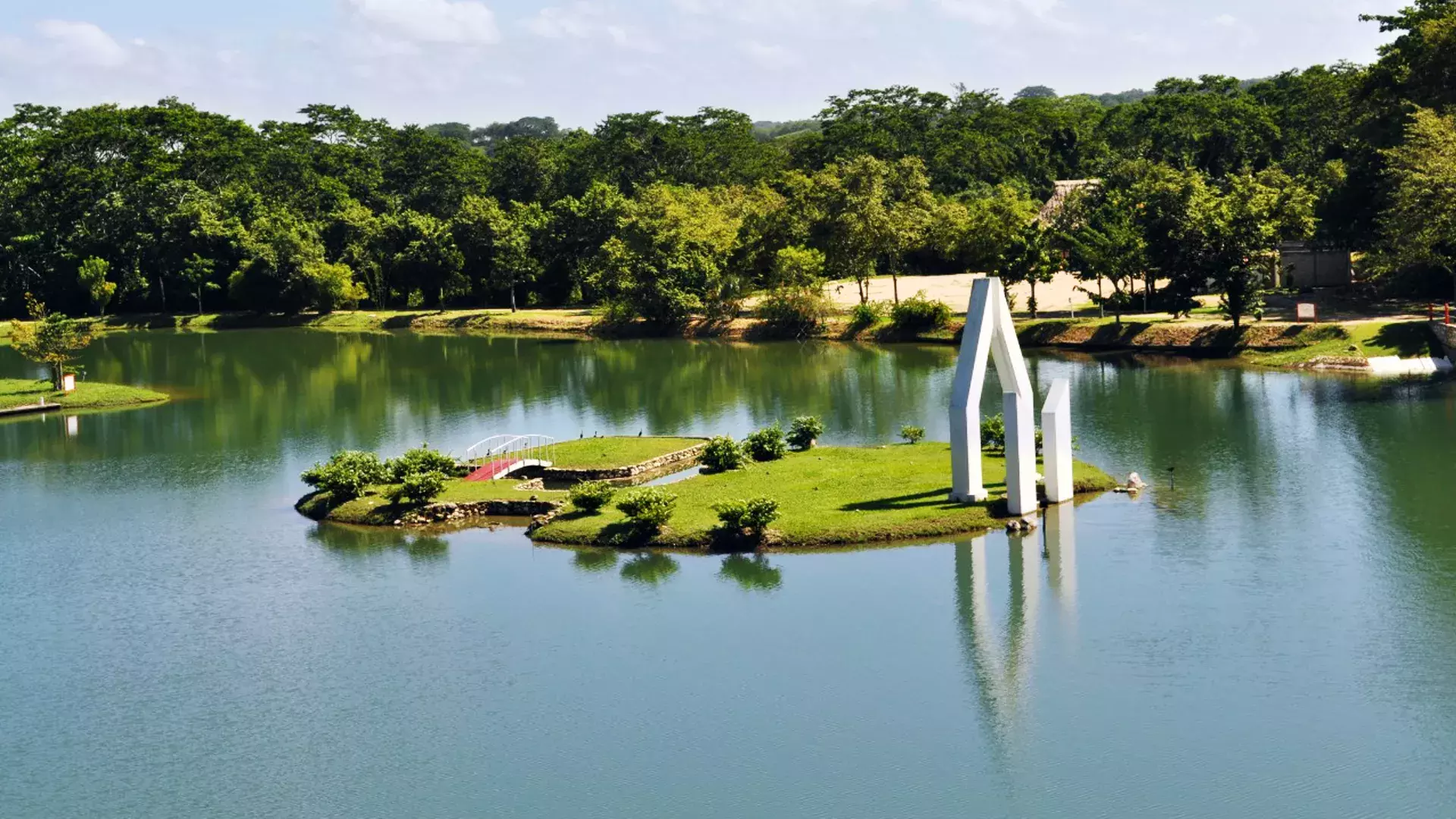 laguna del centro turistico