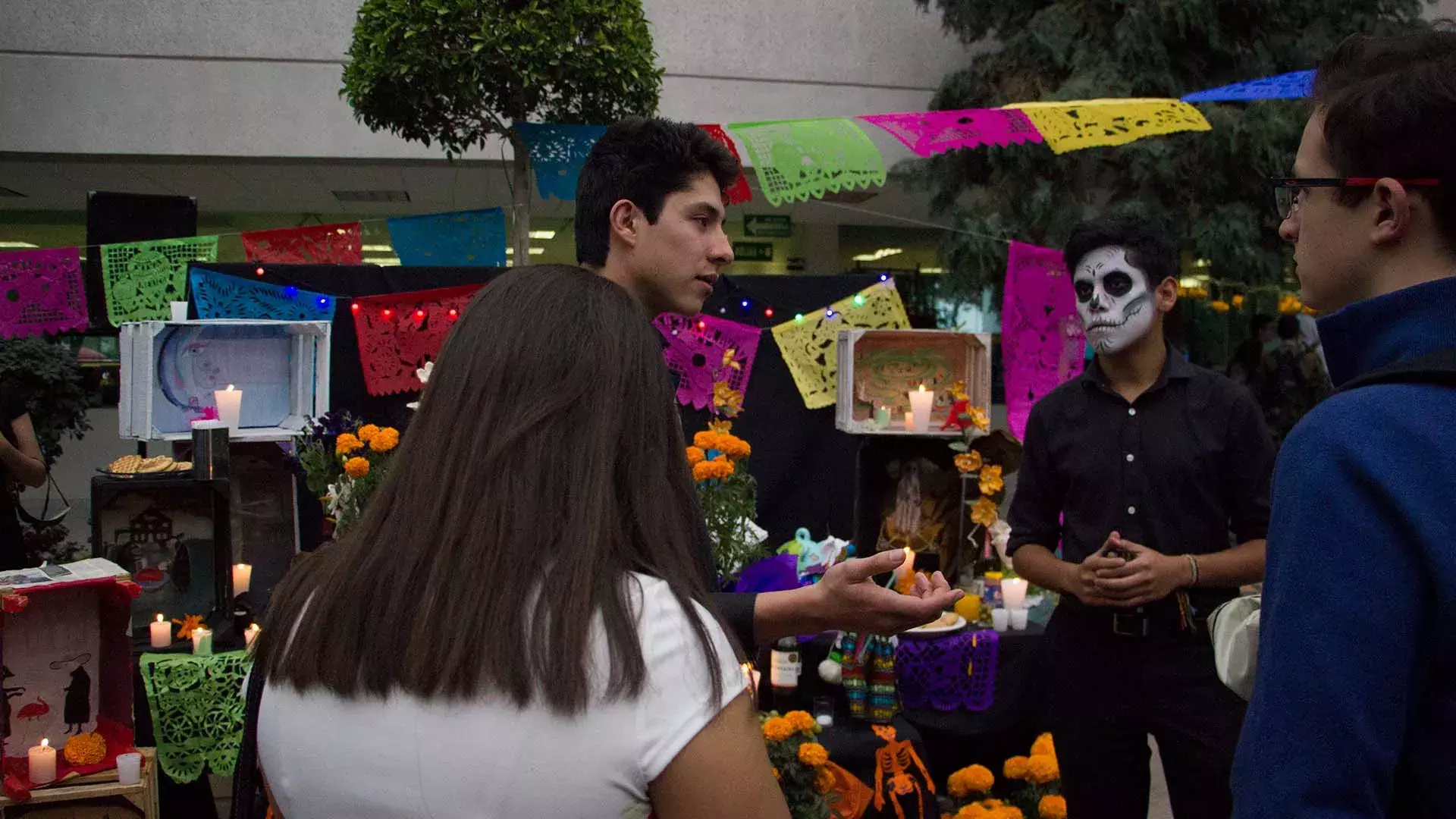 Muertec se lleva a cabo en la preparatoria del Tecnológico de Monterrey campus Toluca para celebrar el Día de Muertos