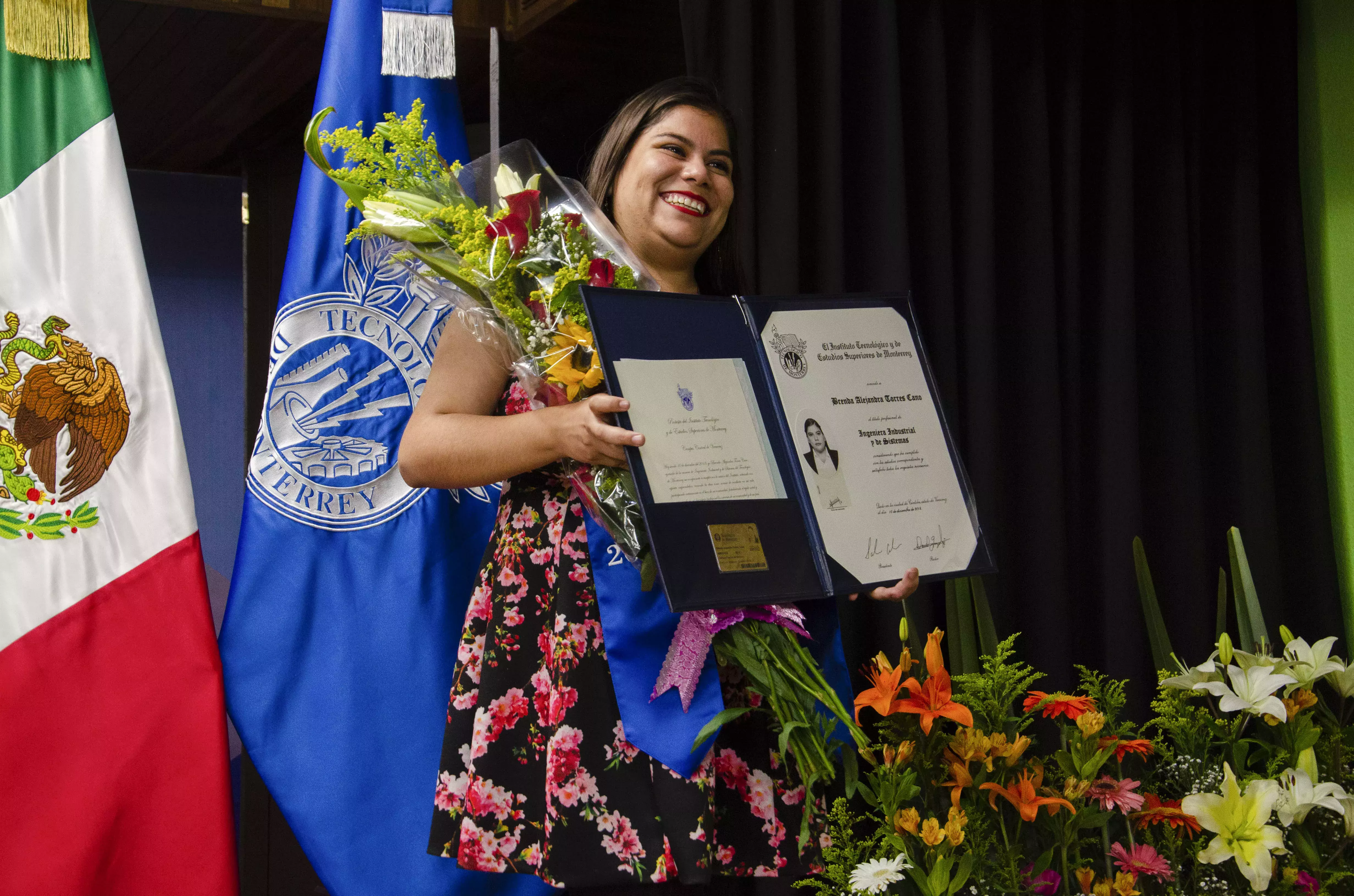 Despedida de graduandos llena emociones inolvidables 