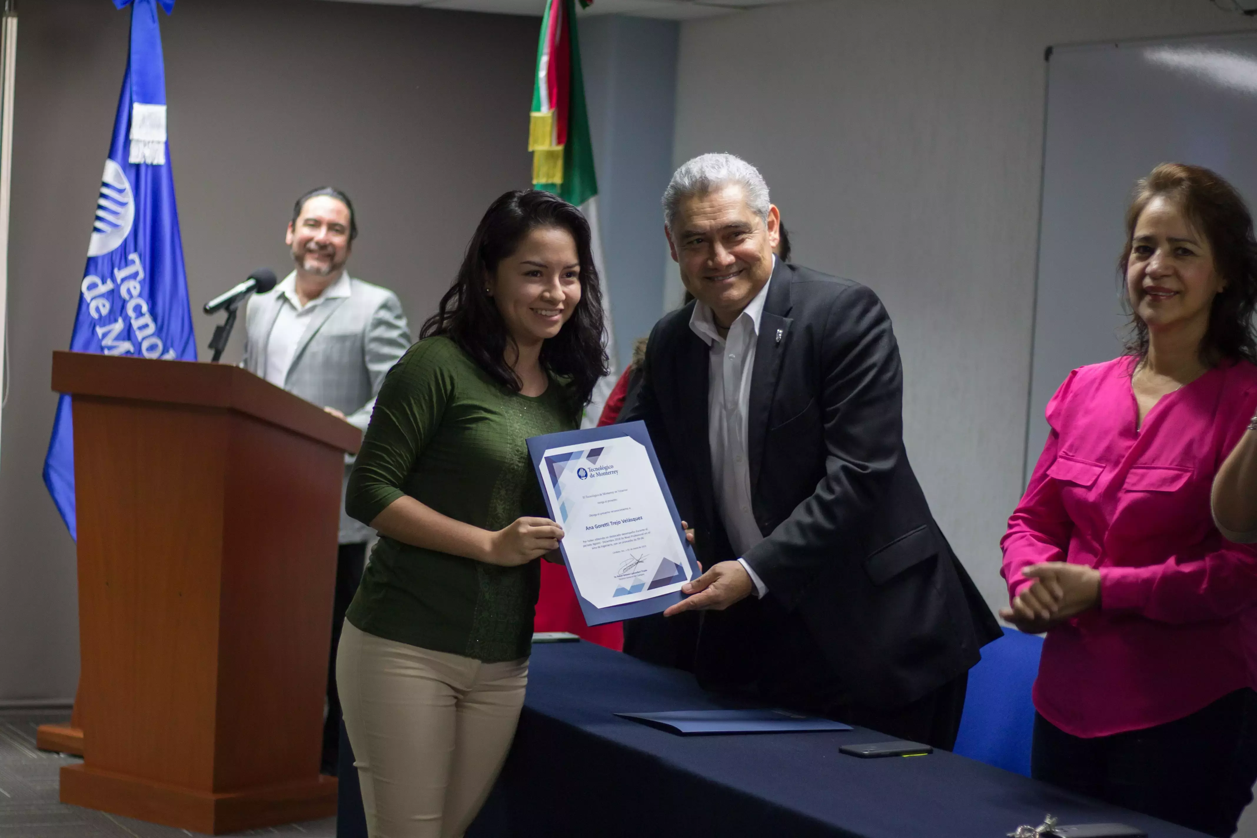 Reconoce Tec Veracruz a los mejores estudiantes del año (fotogalería)